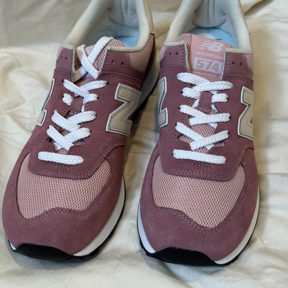 BRAND NEW New Balance 574 V2 Unisex Lace Up Joggers - Picture 3 of 5